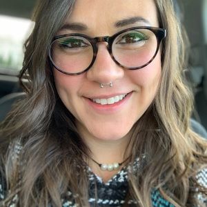 Meet your Posher, Claire